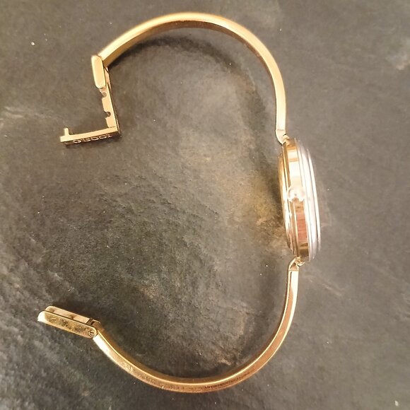 Gucci Vintage Bangle Watch w/ 12 Interchangeable Bezels - Picture 6 of 12